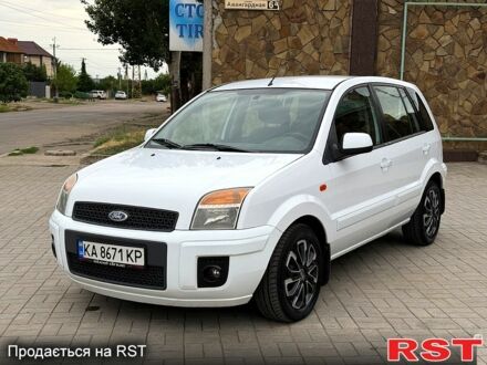 Білий Форд Фьюжен, об'ємом двигуна 1.4 л та пробігом 157 тис. км за 5750 $, фото 1 на Automoto.ua