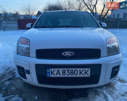 Білий Форд Фьюжен, об'ємом двигуна 1.4 л та пробігом 200 тис. км за 5200 $, фото 1 на Automoto.ua