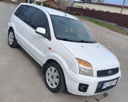 Белый Форд Фьюжн, объемом двигателя 0 л и пробегом 190 тыс. км за 5200 $, фото 1 на Automoto.ua