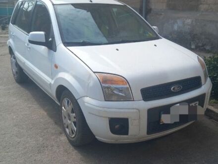 Белый Форд Фьюжн, объемом двигателя 1.4 л и пробегом 157 тыс. км за 3500 $, фото 1 на Automoto.ua