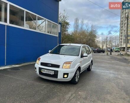 Белый Форд Фьюжн, объемом двигателя 1.6 л и пробегом 130 тыс. км за 5700 $, фото 1 на Automoto.ua