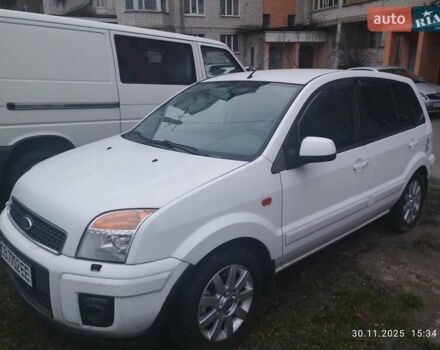 Білий Форд Фьюжен, об'ємом двигуна 1.6 л та пробігом 184 тис. км за 6000 $, фото 1 на Automoto.ua