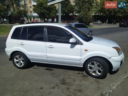 Білий Форд Фьюжен, об'ємом двигуна 1.4 л та пробігом 220 тис. км за 5000 $, фото 1 на Automoto.ua