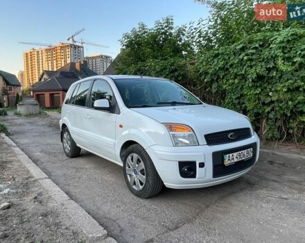 Білий Форд Фьюжен, об'ємом двигуна 1.39 л та пробігом 200 тис. км за 3400 $, фото 1 на Automoto.ua