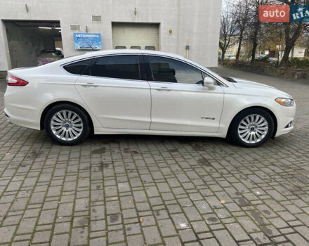 Белый Форд Фьюжн, объемом двигателя 2 л и пробегом 178 тыс. км за 12500 $, фото 1 на Automoto.ua