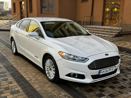 Белый Форд Фьюжн, объемом двигателя 2 л и пробегом 170 тыс. км за 10500 $, фото 1 на Automoto.ua