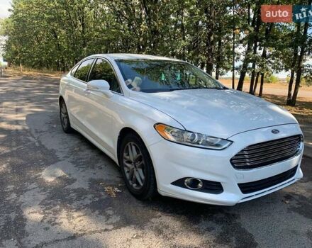 Белый Форд Фьюжн, объемом двигателя 1.6 л и пробегом 164 тыс. км за 9500 $, фото 1 на Automoto.ua