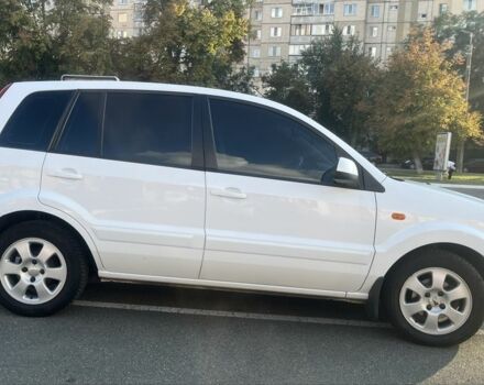 Білий Форд Фьюжен, об'ємом двигуна 1.4 л та пробігом 137 тис. км за 5999 $, фото 1 на Automoto.ua