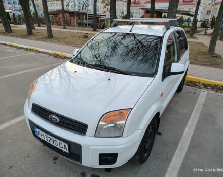 Білий Форд Фьюжен, об'ємом двигуна 1.4 л та пробігом 154 тис. км за 5400 $, фото 1 на Automoto.ua