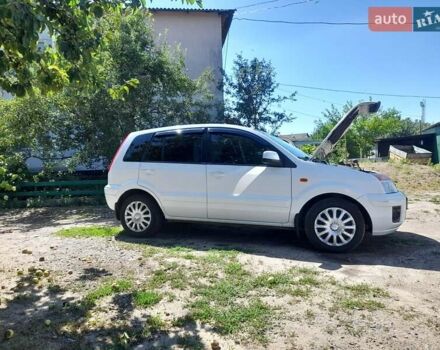 Білий Форд Фьюжен, об'ємом двигуна 1.39 л та пробігом 155 тис. км за 5700 $, фото 1 на Automoto.ua
