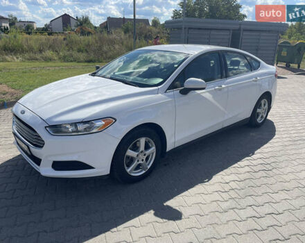 Белый Форд Фьюжн, объемом двигателя 2.49 л и пробегом 230 тыс. км за 7700 $, фото 1 на Automoto.ua