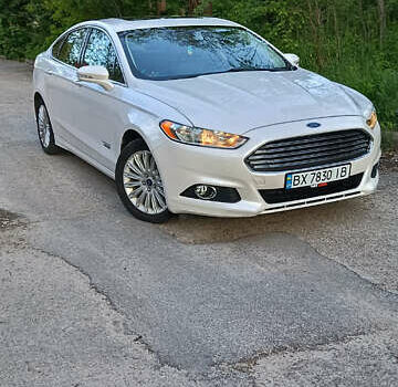 Белый Форд Фьюжн, объемом двигателя 2 л и пробегом 231 тыс. км за 13500 $, фото 1 на Automoto.ua