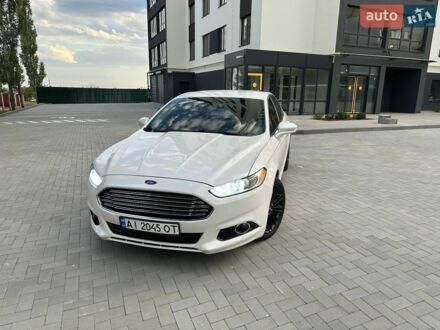 Білий Форд Фьюжен, об'ємом двигуна 2 л та пробігом 188 тис. км за 9999 $, фото 1 на Automoto.ua