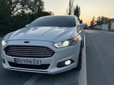 Белый Форд Фьюжн, объемом двигателя 2.49 л и пробегом 200 тыс. км за 6800 $, фото 1 на Automoto.ua