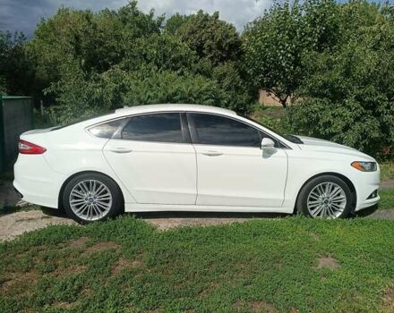 Білий Форд Фьюжен, об'ємом двигуна 2 л та пробігом 243 тис. км за 7700 $, фото 1 на Automoto.ua