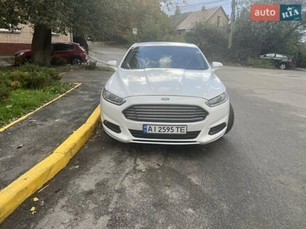 Форд Фьюжн 2013 в Киеве на Automoto.ua Белый Форд Фьюжн, объемом двигателя 2.49 л и пробегом 247 тыс. км за 9100 $, фото 1 на Automoto.ua
