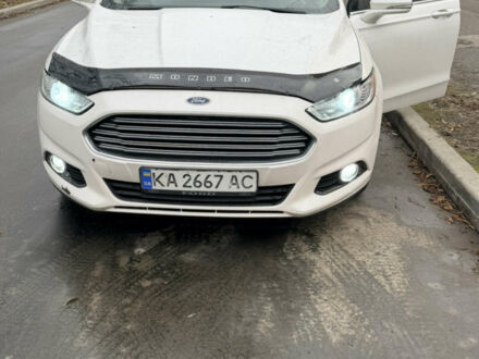 Білий Форд Фьюжен, об'ємом двигуна 2 л та пробігом 200 тис. км за 10500 $, фото 1 на Automoto.ua