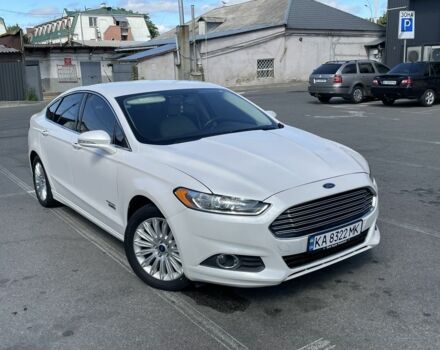 Білий Форд Фьюжен, об'ємом двигуна 2 л та пробігом 220 тис. км за 11500 $, фото 1 на Automoto.ua