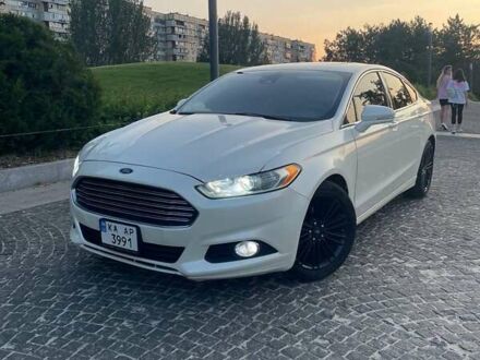 Білий Форд Фьюжен, об'ємом двигуна 2 л та пробігом 220 тис. км за 9300 $, фото 1 на Automoto.ua