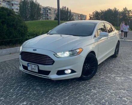 Білий Форд Фьюжен, об'ємом двигуна 2 л та пробігом 220 тис. км за 9300 $, фото 1 на Automoto.ua