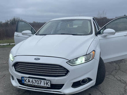 Белый Форд Фьюжн, объемом двигателя 1.6 л и пробегом 255 тыс. км за 8800 $, фото 1 на Automoto.ua