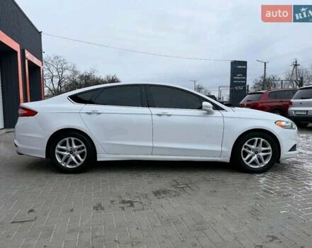 Білий Форд Фьюжен, об'ємом двигуна 2.5 л та пробігом 284 тис. км за 9600 $, фото 1 на Automoto.ua