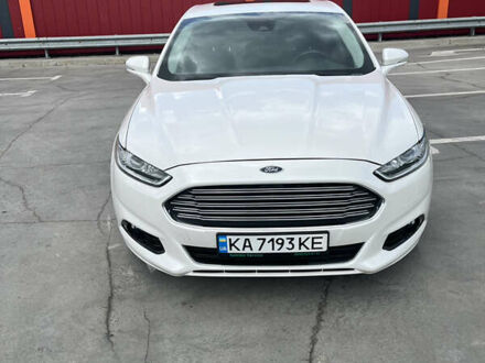 Форд Фьюжн 2013 в Киеве на Automoto.ua Белый Форд Фьюжн, объемом двигателя 2 л и пробегом 214 тыс. км за 10900 $, фото 1 на Automoto.ua