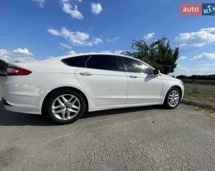 Білий Форд Фьюжен, об'ємом двигуна 2.5 л та пробігом 222 тис. км за 8600 $, фото 1 на Automoto.ua