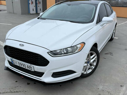 Белый Форд Фьюжн, объемом двигателя 2.5 л и пробегом 184 тыс. км за 10500 $, фото 1 на Automoto.ua