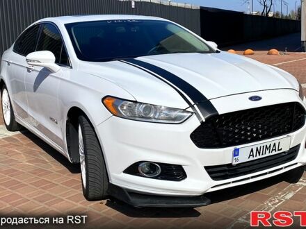 Білий Форд Фьюжен, об'ємом двигуна 2 л та пробігом 276 тис. км за 10600 $, фото 1 на Automoto.ua