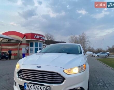 Білий Форд Фьюжен, об'ємом двигуна 2 л та пробігом 217 тис. км за 10650 $, фото 1 на Automoto.ua