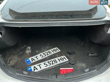 Форд Фьюжн 2014 в Ивано-Франковске на Automoto.ua Белый Форд Фьюжн, объемом двигателя 2 л и пробегом 290 тыс. км за 7500 $, фото 1 на Automoto.ua