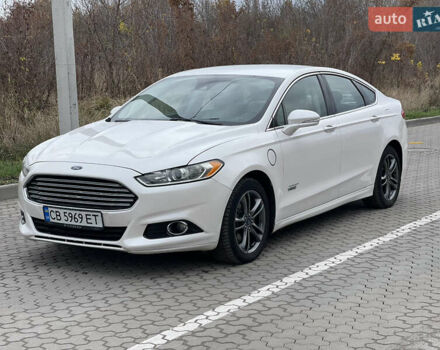 Білий Форд Фьюжен, об'ємом двигуна 2 л та пробігом 266 тис. км за 10999 $, фото 1 на Automoto.ua