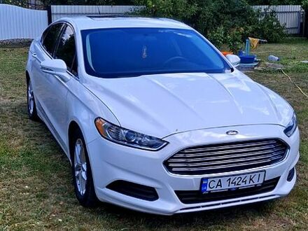 Білий Форд Фьюжен, об'ємом двигуна 2.5 л та пробігом 1050 тис. км за 10500 $, фото 1 на Automoto.ua