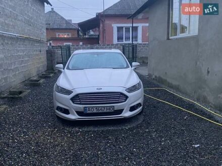 Форд Фьюжн 2014 в Виноградове на Automoto.ua Белый Форд Фьюжн, объемом двигателя 2.5 л и пробегом 220 тыс. км за 9500 $, фото 1 на Automoto.ua