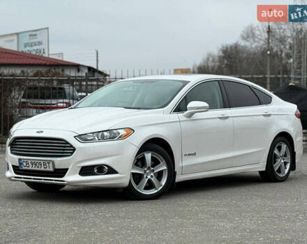 Белый Форд Фьюжн, объемом двигателя 2 л и пробегом 153 тыс. км за 8999 $, фото 1 на Automoto.ua