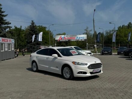 Форд Фьюжн 2014 в Кривом Роге на Automoto.ua Белый Форд Фьюжн, объемом двигателя 2 л и пробегом 184 тыс. км за 10900 $, фото 1 на Automoto.ua