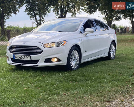 Белый Форд Фьюжн, объемом двигателя 2 л и пробегом 313 тыс. км за 10900 $, фото 1 на Automoto.ua