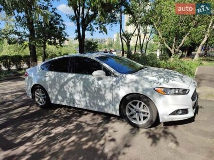 Форд Фьюжн 2014 в Кривом Роге на Automoto.ua Белый Форд Фьюжн, объемом двигателя 2.4 л и пробегом 200 тыс. км за 10000 $, фото 1 на Automoto.ua