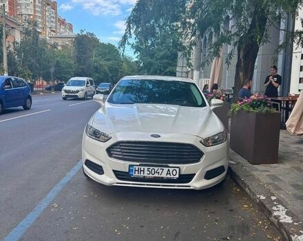 Білий Форд Фьюжен, об'ємом двигуна 2 л та пробігом 126 тис. км за 10400 $, фото 1 на Automoto.ua