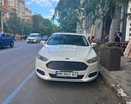 Білий Форд Фьюжен, об'ємом двигуна 2 л та пробігом 125 тис. км за 10500 $, фото 1 на Automoto.ua