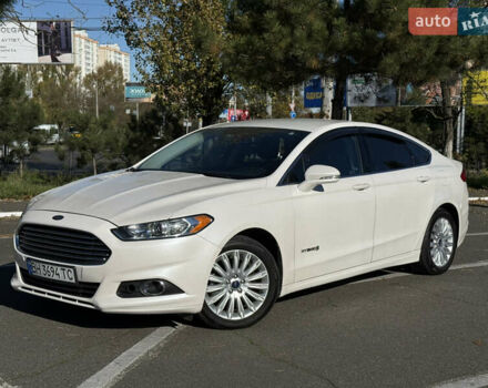 Білий Форд Фьюжен, об'ємом двигуна 2 л та пробігом 137 тис. км за 10999 $, фото 1 на Automoto.ua