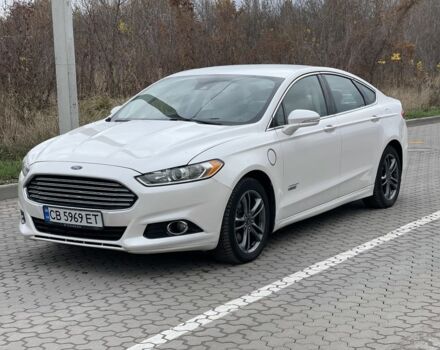 Форд Фьюжн 2014 в Нежине на Automoto.ua Белый Форд Фьюжн, объемом двигателя 2 л и пробегом 266 тыс. км за 11000 $, фото 1 на Automoto.ua