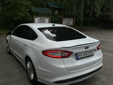 Форд Фьюжн 2014 в Киеве на Automoto.ua Белый Форд Фьюжн, объемом двигателя 2 л и пробегом 193 тыс. км за 11111 $, фото 1 на Automoto.ua