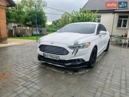 Белый Форд Фьюжн, объемом двигателя 2 л и пробегом 270 тыс. км за 9500 $, фото 1 на Automoto.ua