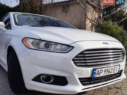Форд Фьюжн 2014 в Запорожье на Automoto.ua Белый Форд Фьюжн, объемом двигателя 2 л и пробегом 142 тыс. км за 10999 $, фото 1 на Automoto.ua