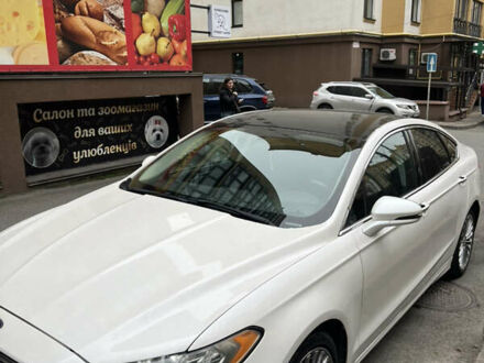 Білий Форд Фьюжен, об'ємом двигуна 2 л та пробігом 290 тис. км за 8700 $, фото 1 на Automoto.ua