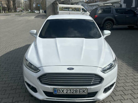 Форд Фьюжн 2014 в Хмельницком на Automoto.ua Белый Форд Фьюжн, объемом двигателя 2 л и пробегом 156 тыс. км за 10500 $, фото 1 на Automoto.ua