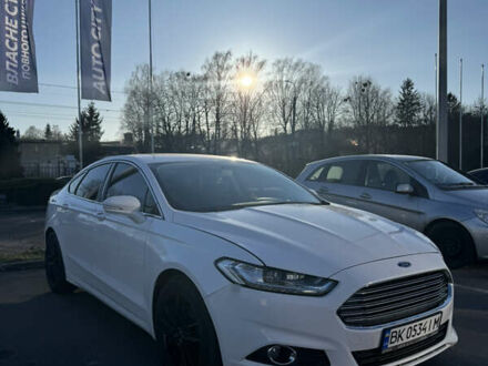 Форд Фьюжн 2014 в Ровно на Automoto.ua Белый Форд Фьюжн, объемом двигателя 1.5 л и пробегом 205 тыс. км за 8200 $, фото 1 на Automoto.ua