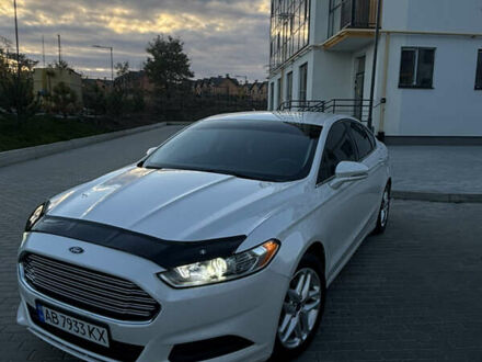 Белый Форд Фьюжн, объемом двигателя 1.5 л и пробегом 300 тыс. км за 7600 $, фото 1 на Automoto.ua